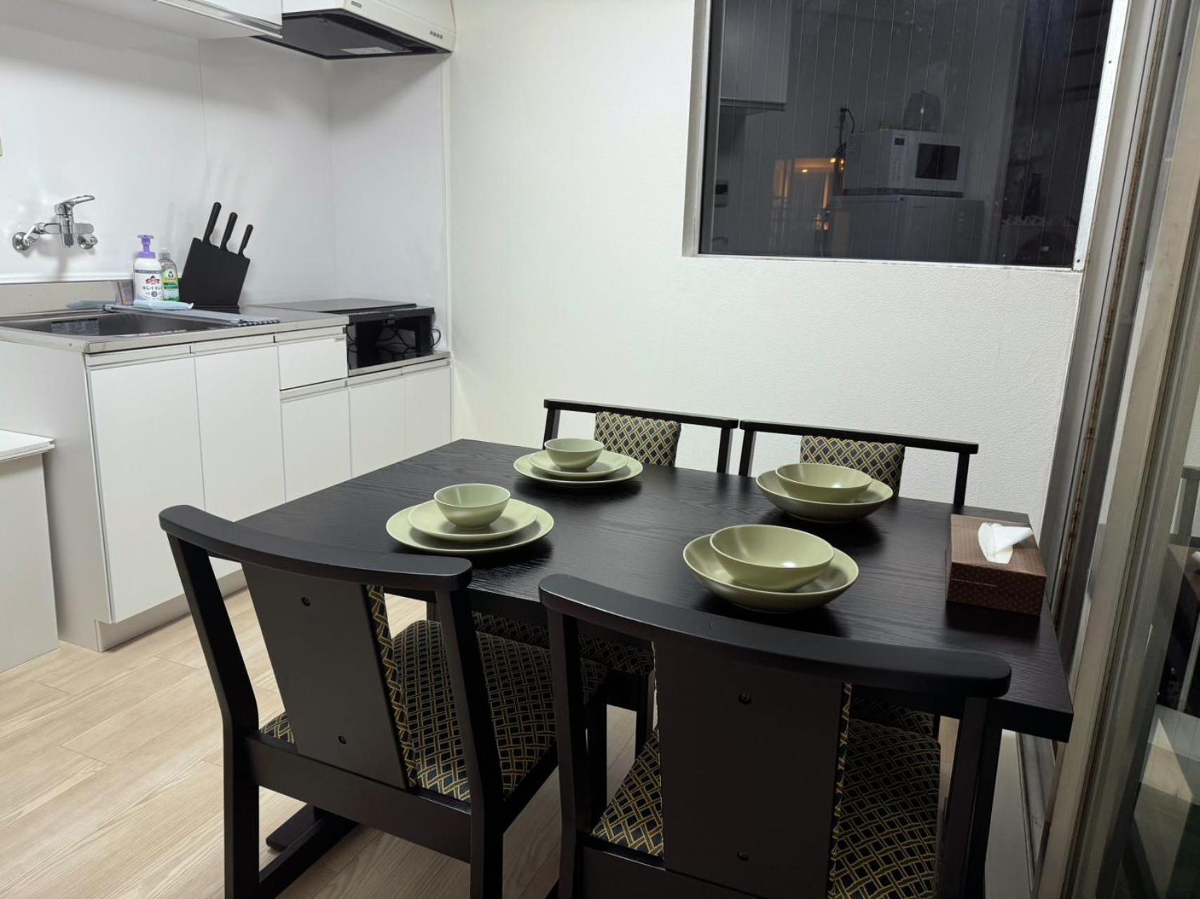 Apartamento Lovetokyo Easy Access Nezu Sunset House 根津駅徒歩1分 2-4人 エレベーター 上野 谷中銀座 根津神社 東京大学 新宿 渋谷 銀座 築地 原宿近い Tóquio